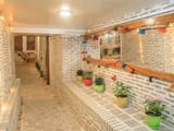 Saray-e Khan Hotel