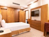 Rona Hotel