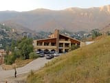 Shemshak Tourist Hotel