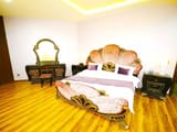 ROYAL PARK HOTEL
