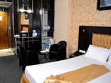 The Ghasr Nili Hotel