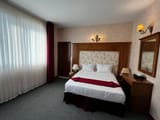 Baresh Hotel