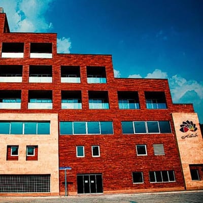 Almas Zafaraniyeh Hotel Tehran