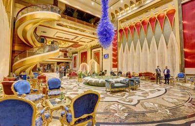Darvishi hotel loby