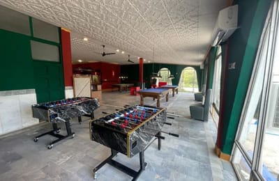 Shahr Gheseh Motel Mahmudabad