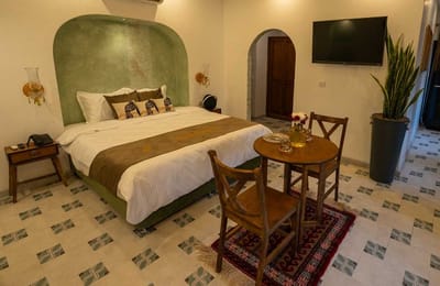 Emarat 85 Hotel Tehran