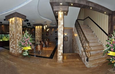 Apadana hotel in Mashhad