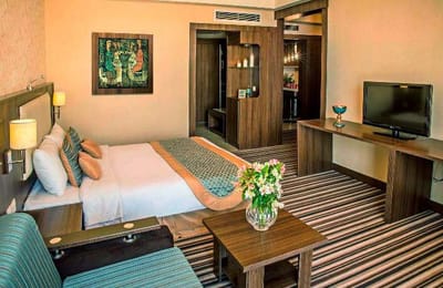 Parsian Enghelab hotel in Tehran