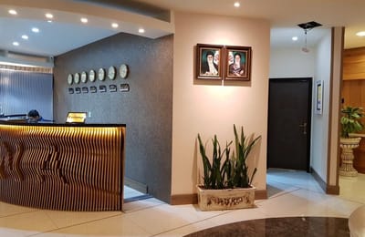 Raspina hotel in Qom