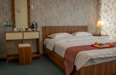 Almas Zafaraniyeh Hotel Tehran