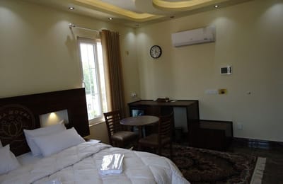 Arka Hotel in Bandar Anzali