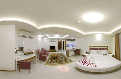 Hayat Shargh Apartment Hotel Mashhad