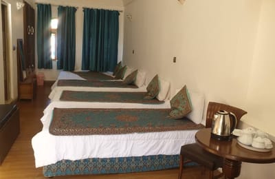 Khane Dohad Traditional Hotel