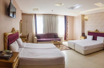Gol-e Sorkh Hotel