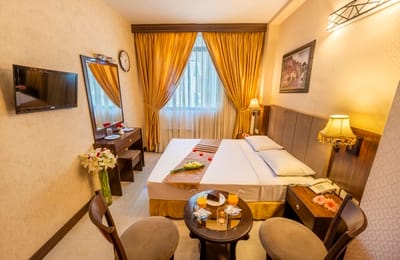 Mehr-o-Mah Hotel