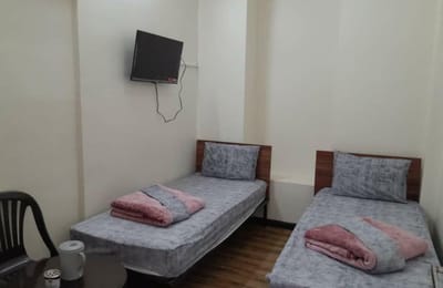 Ferdowsi Inn Hotel Tehran