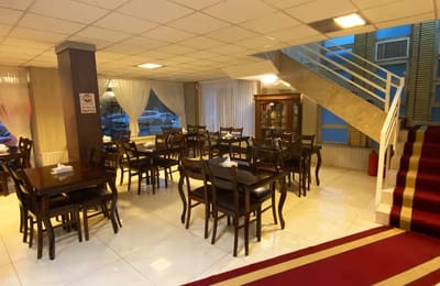 Pol-and-park-Hotel