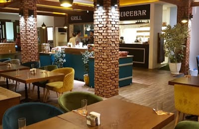 Royan Ghaem Hotel