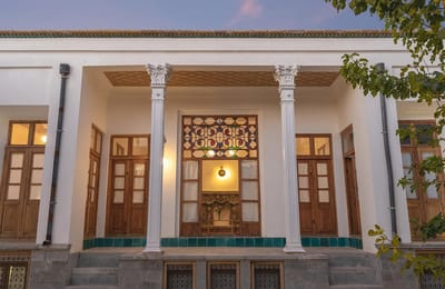 Derakhti hotel Isfahan