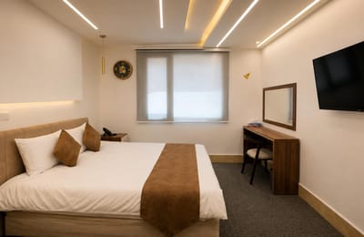 ziafate-isar-hotel-arak