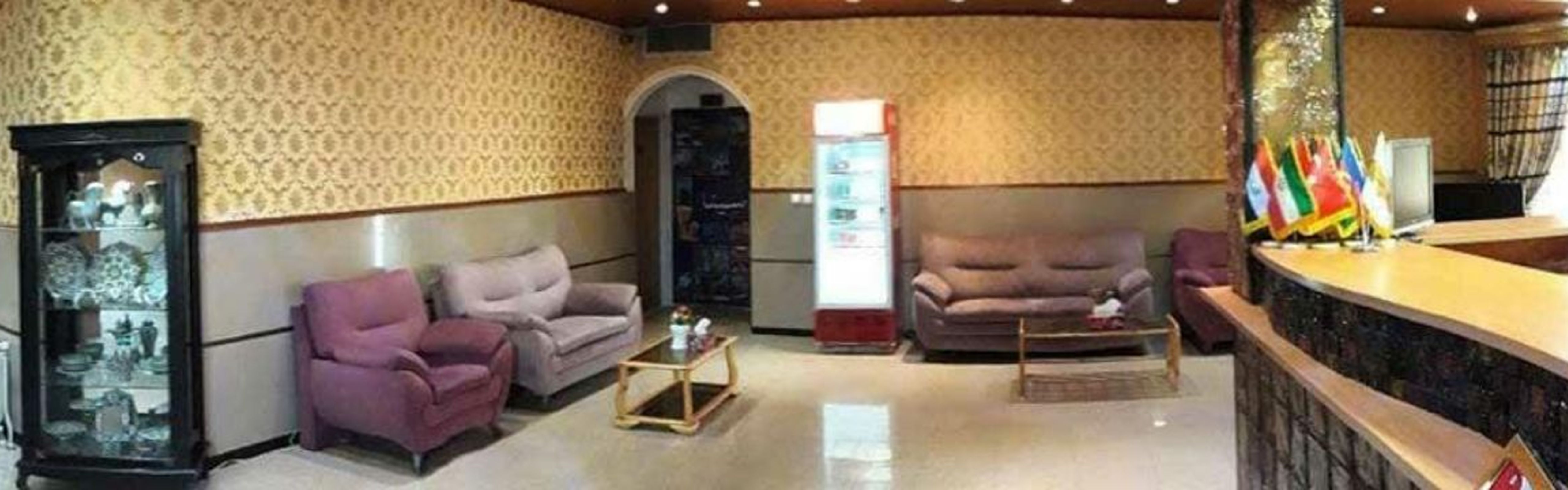 Sina Apartment Hotel Lalehjin