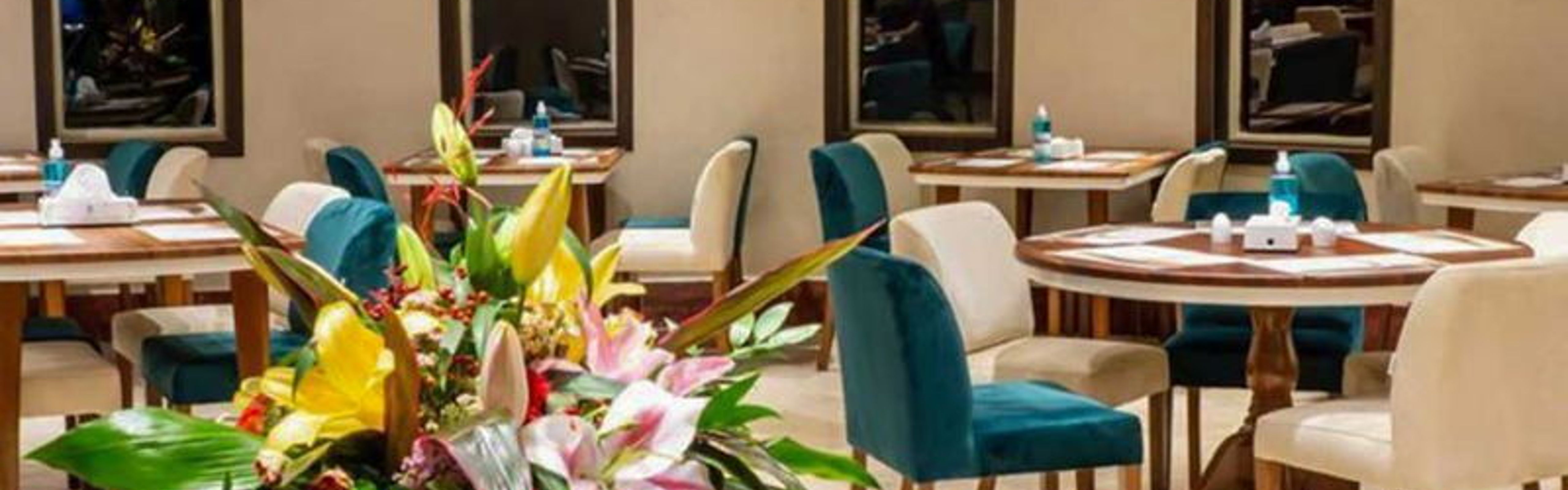Fanoos Hotel Kish