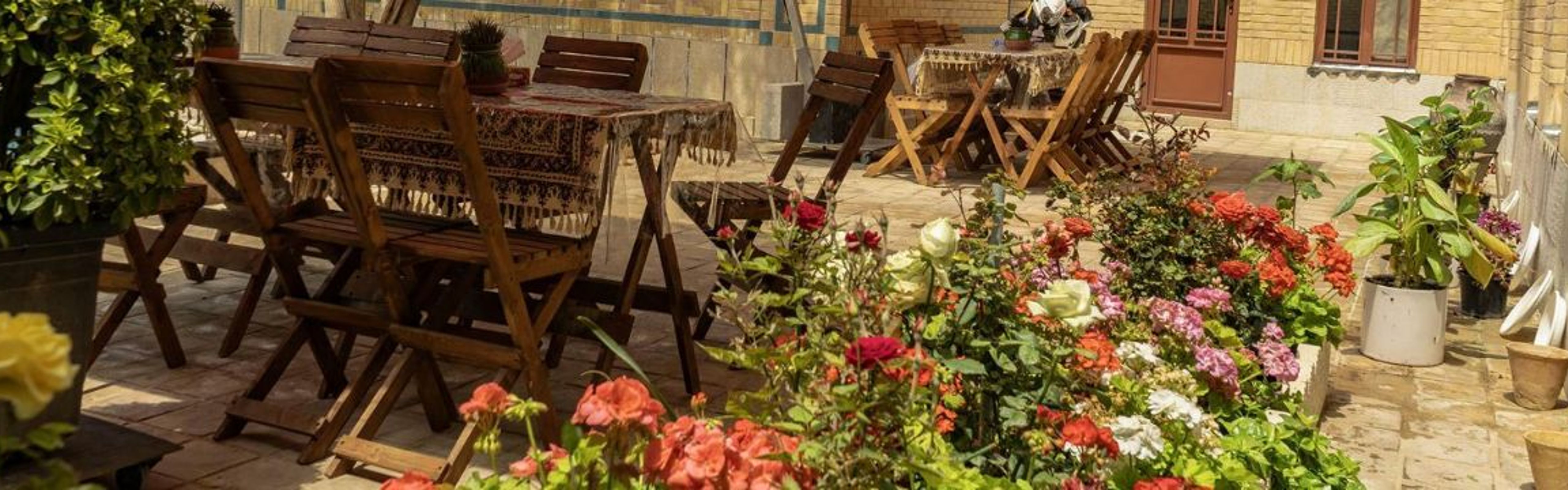 Simorgh Traditional Residence Shiraz
