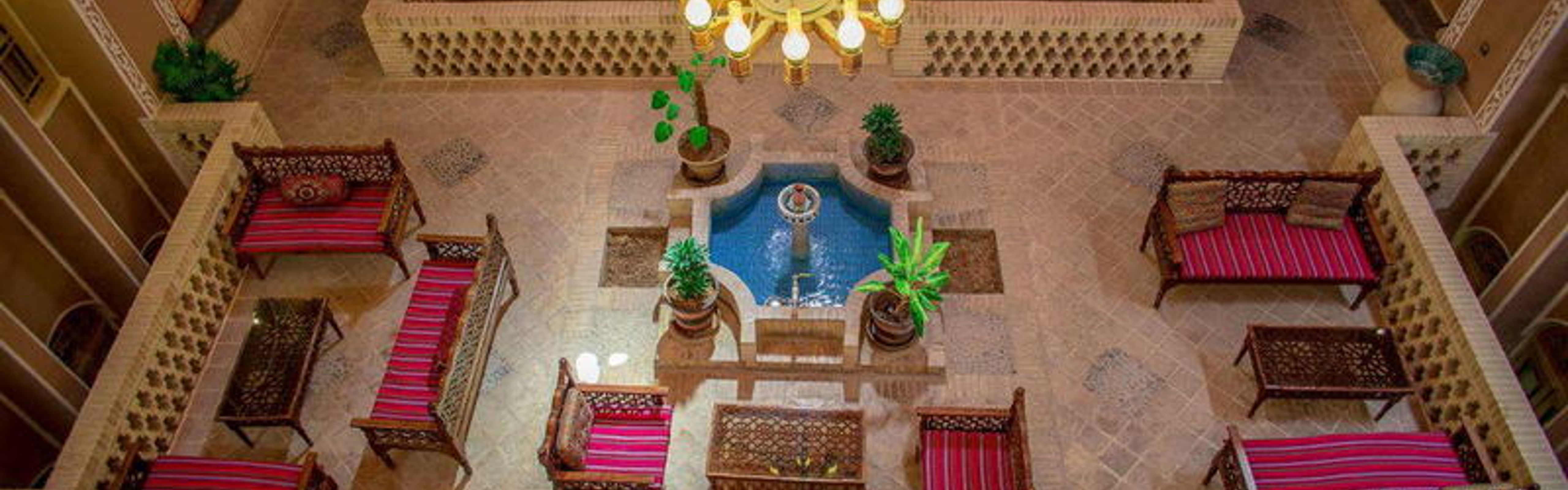 Khane Dohad Traditional Hotel