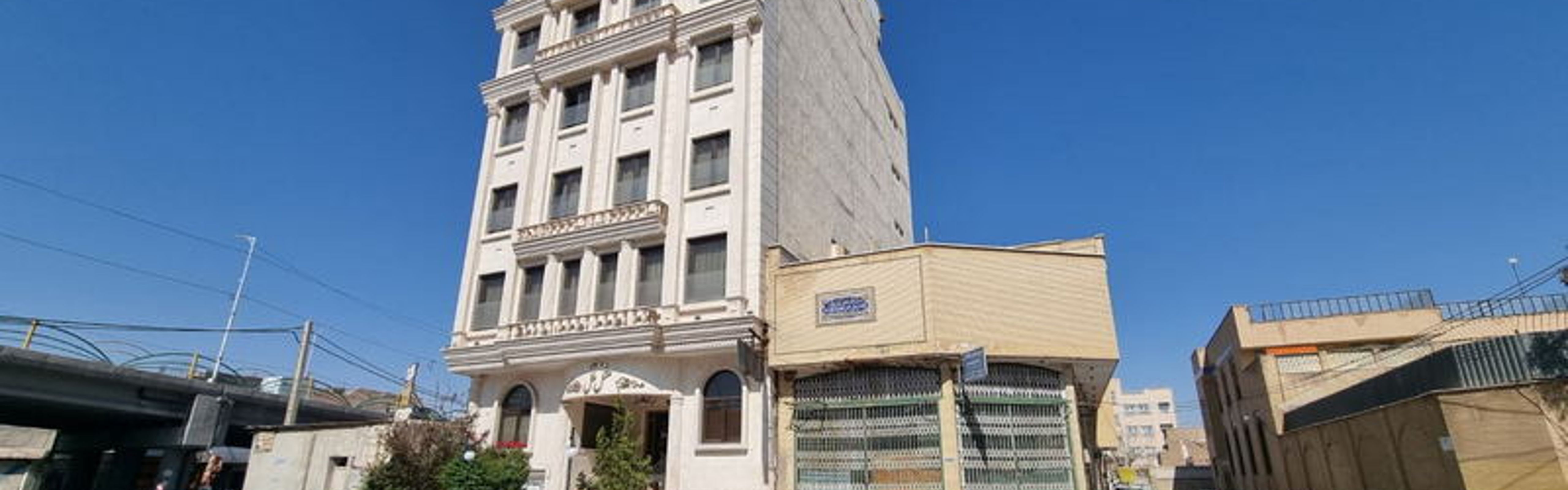 Melal Hotel Qom