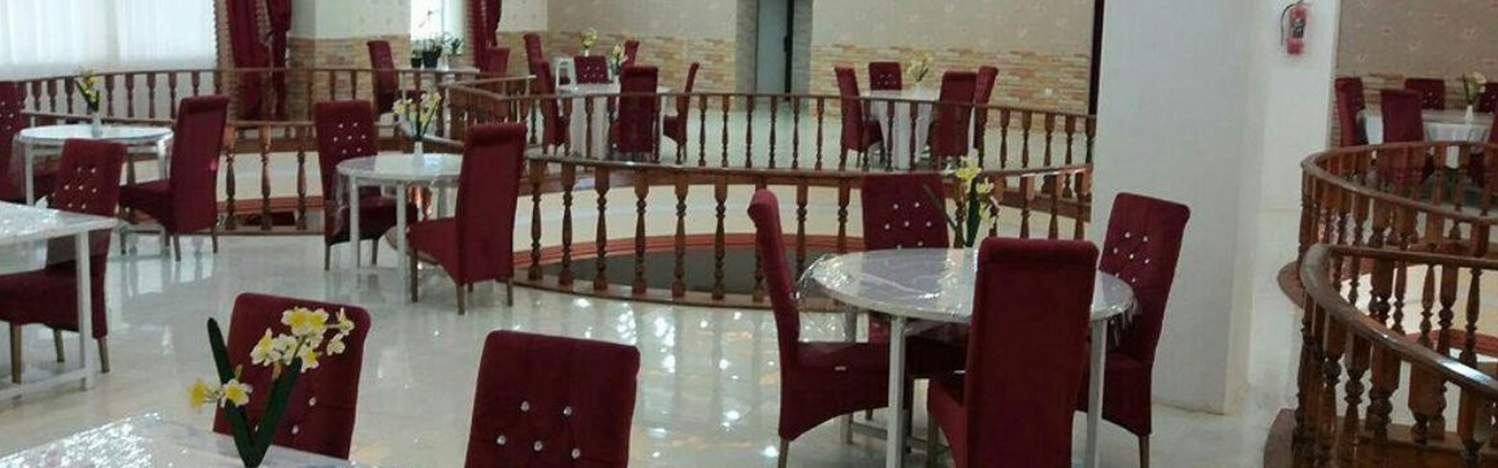 Akam Hotel Azadshahr