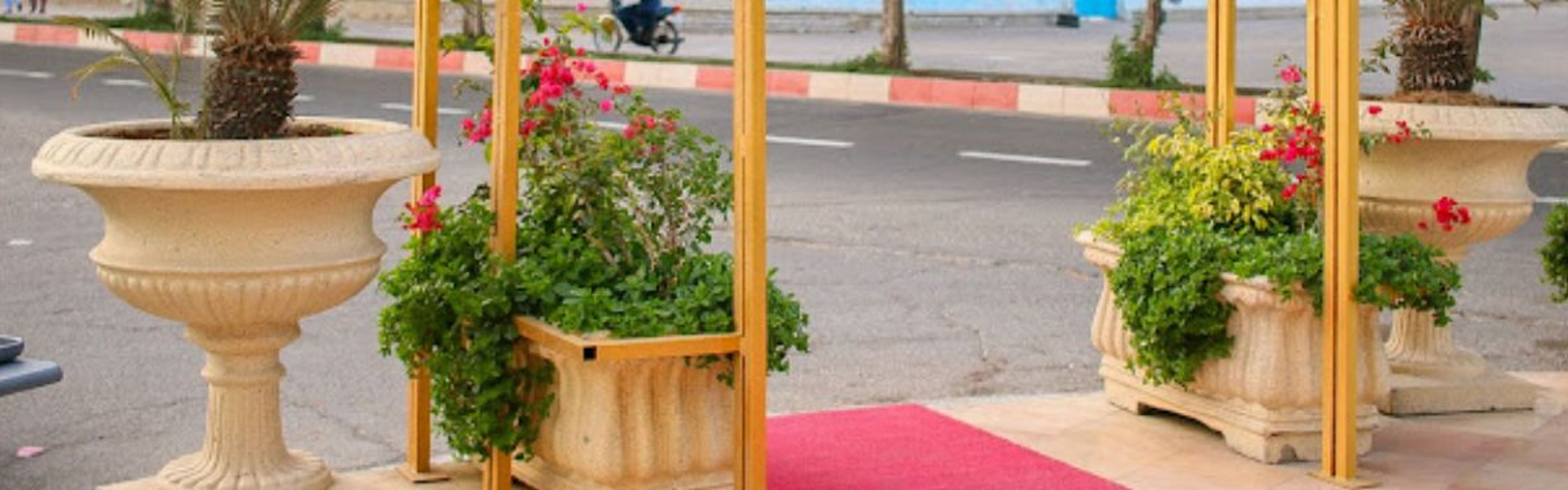 Garanaz Apartment Hotel Chabahar
