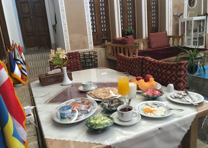 Lab-E-Khandagh Historical Hotel Yazd