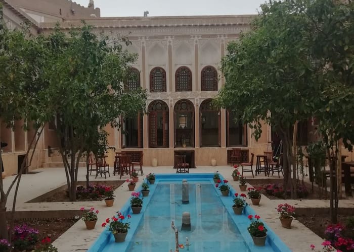 Royay Ghadim Traditional Hotel