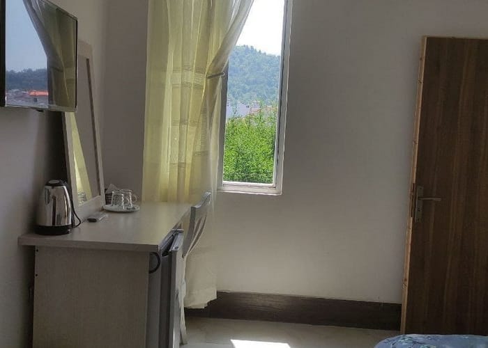 Hita Hotel Lahijan