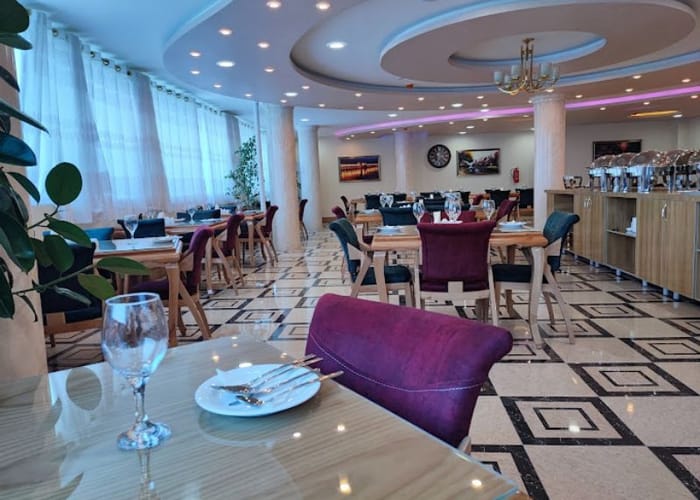 Morvarid Jonub Hotel Lamerd