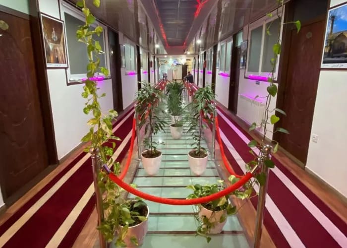 Kourosh Apartment Hotel
