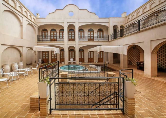 Darband Traditional Residence Zavareh
