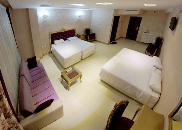 Gol-e Sorkh Hotel