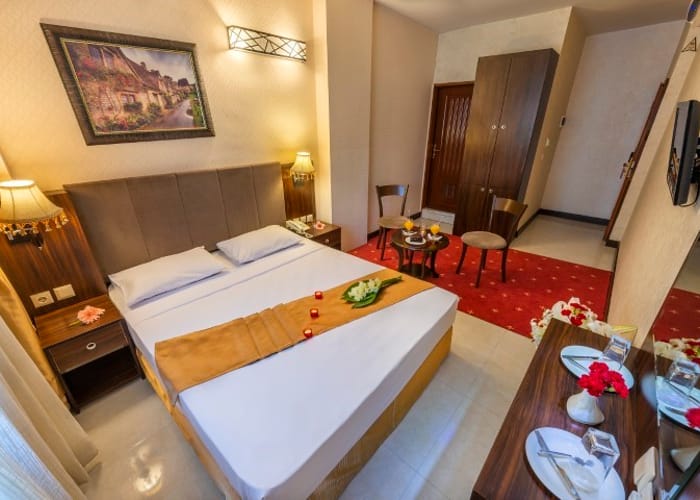 Mehr-o-Mah Hotel