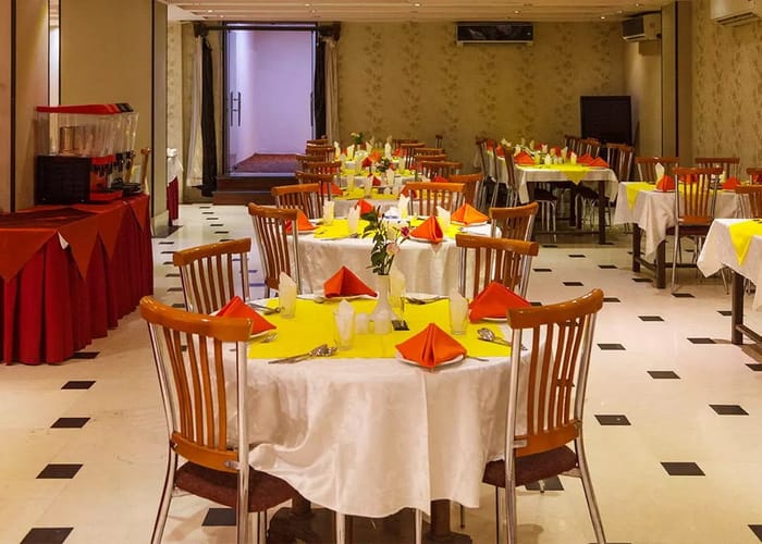 Baba Taher Hotel Tehran