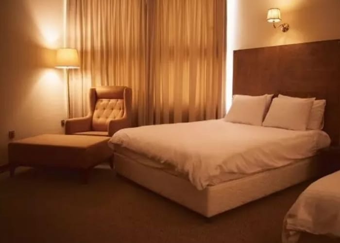 Royan Ghaem Hotel