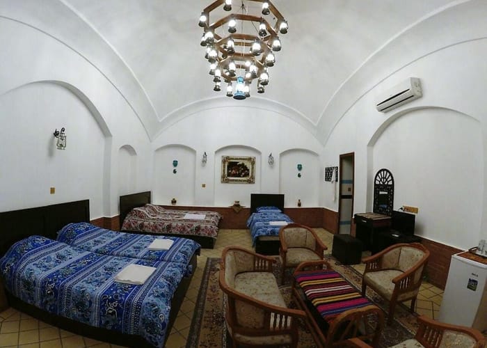 Fanoos Viona Traditional Residence Kashan