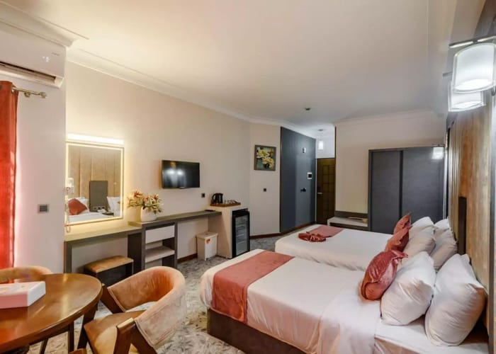 Artemis Hotel