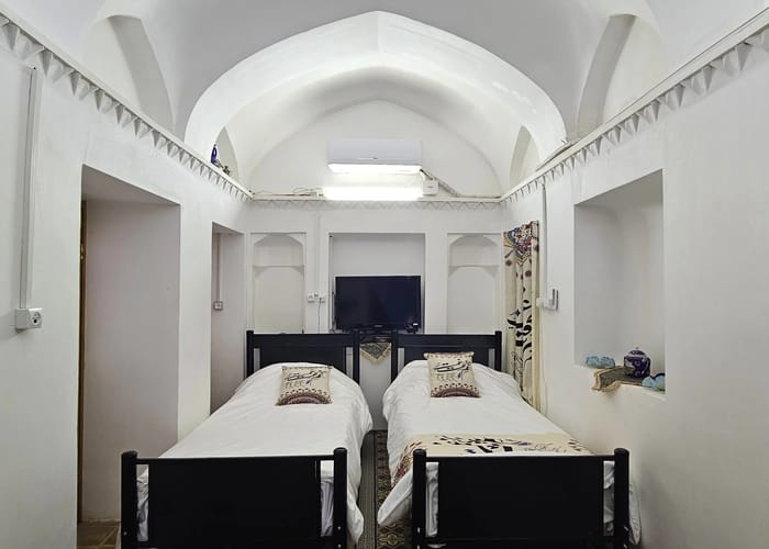 emarat-e-hakem-boutique-hotel-saveh