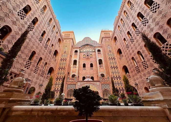 Book Youtaab Boutique Hotel in Shiraz Online